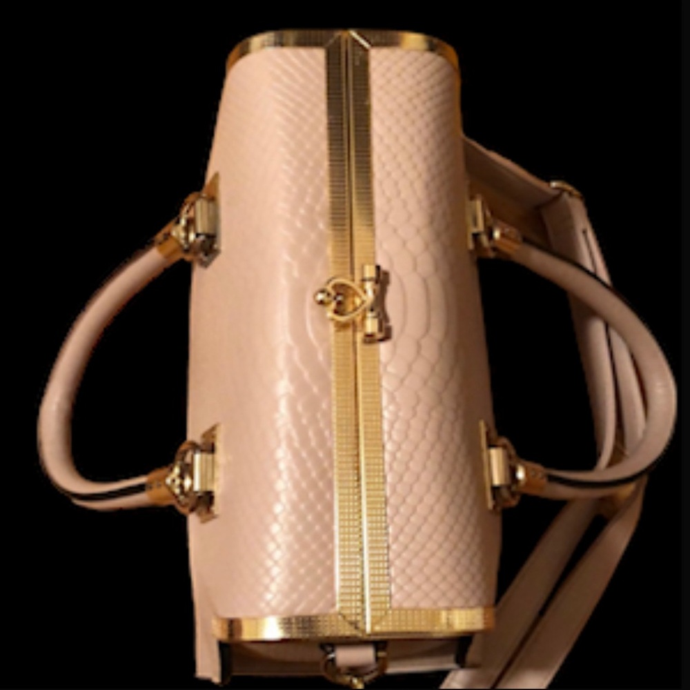 Beautiful Purse 👜 - Picture 11 of 15
